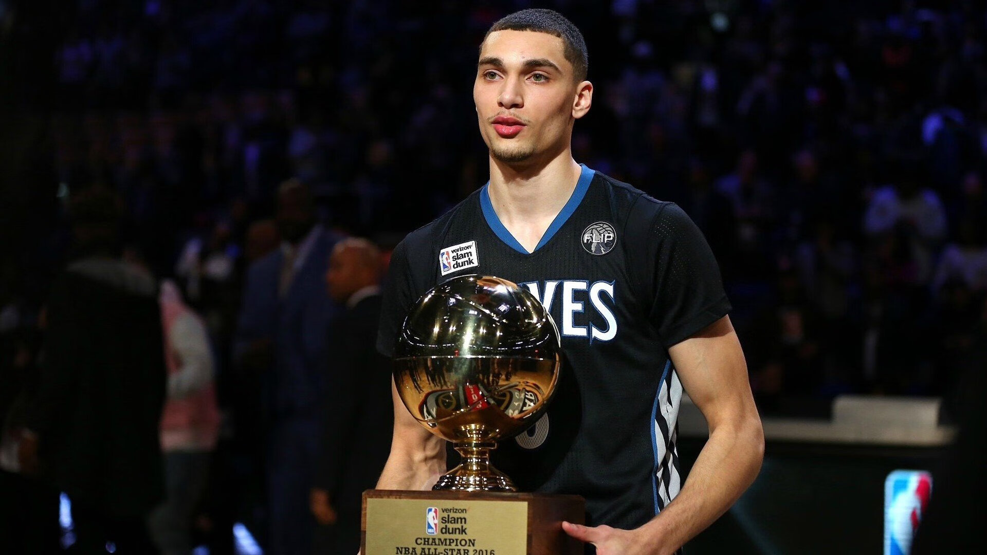 弗朗索瓦·斯图尔特：他的强硬防守助力南非队掌控比赛节奏，弗朗索瓦德尔萨特