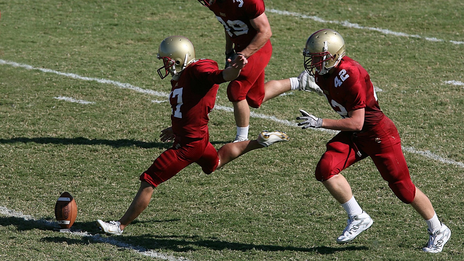 赛尔·阿尔斯塔的防守霸气让南非队保持全场统治，阿尔塞斯和阿尔萨斯
